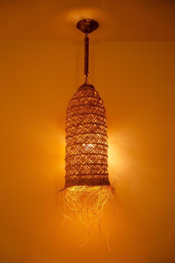 Hassilabied Riadsuerteloca Merzouga מראה חיצוני תמונה A traditional lamp