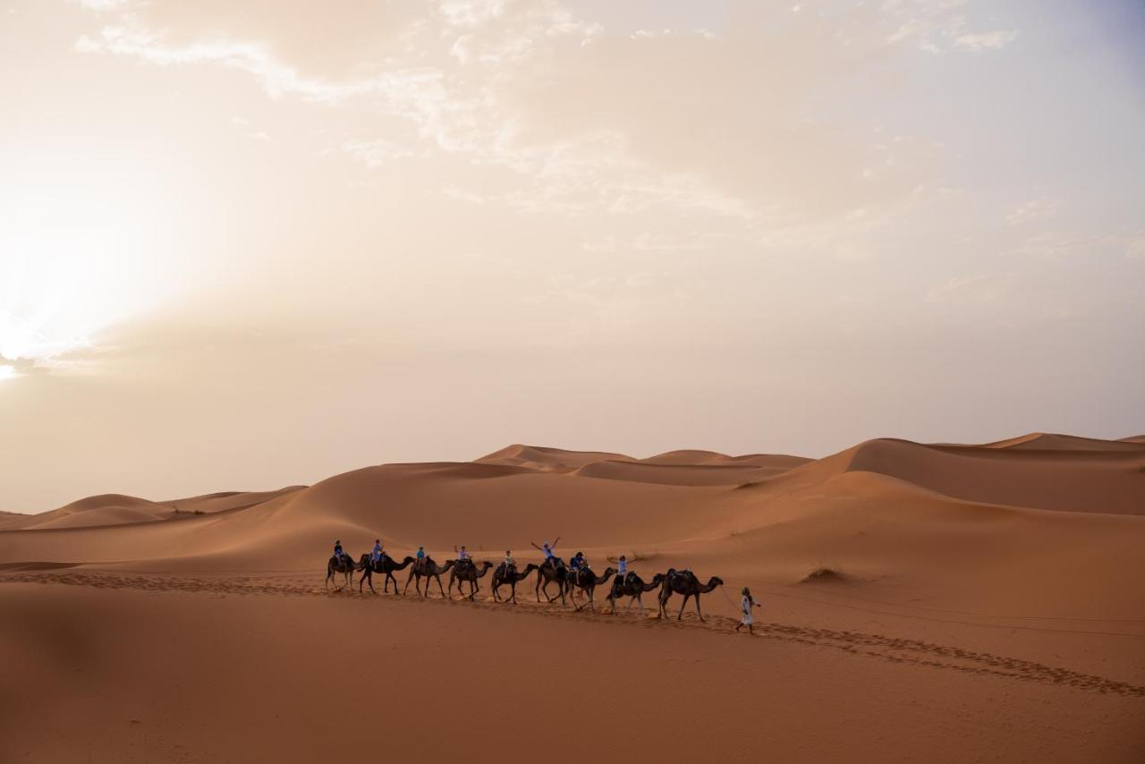 Hassilabied Riadsuerteloca Merzouga מראה חיצוני תמונה Sahara Desert