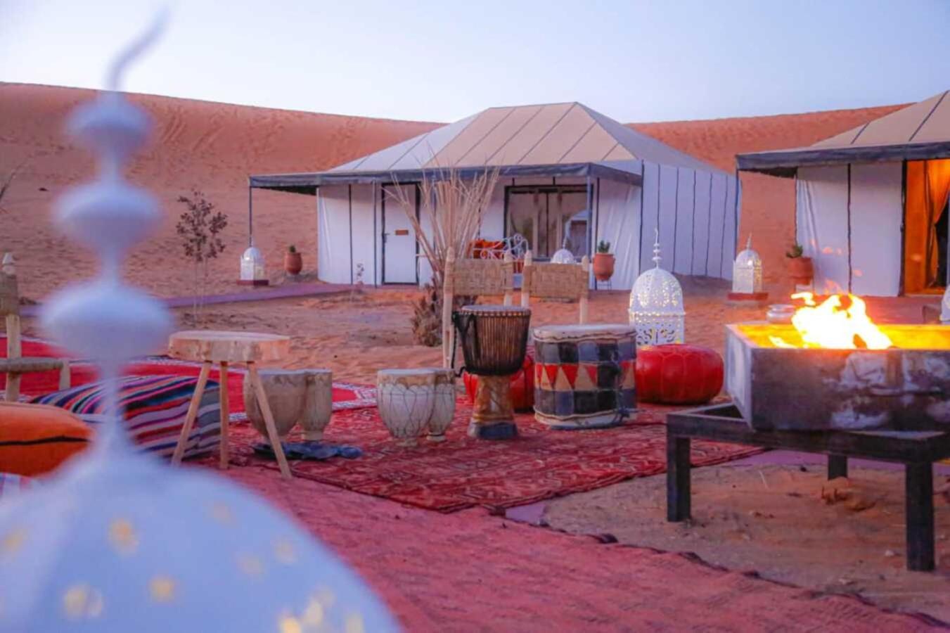 Hassilabied Riadsuerteloca Merzouga מראה חיצוני תמונה A luxury desert camp in the Sahara