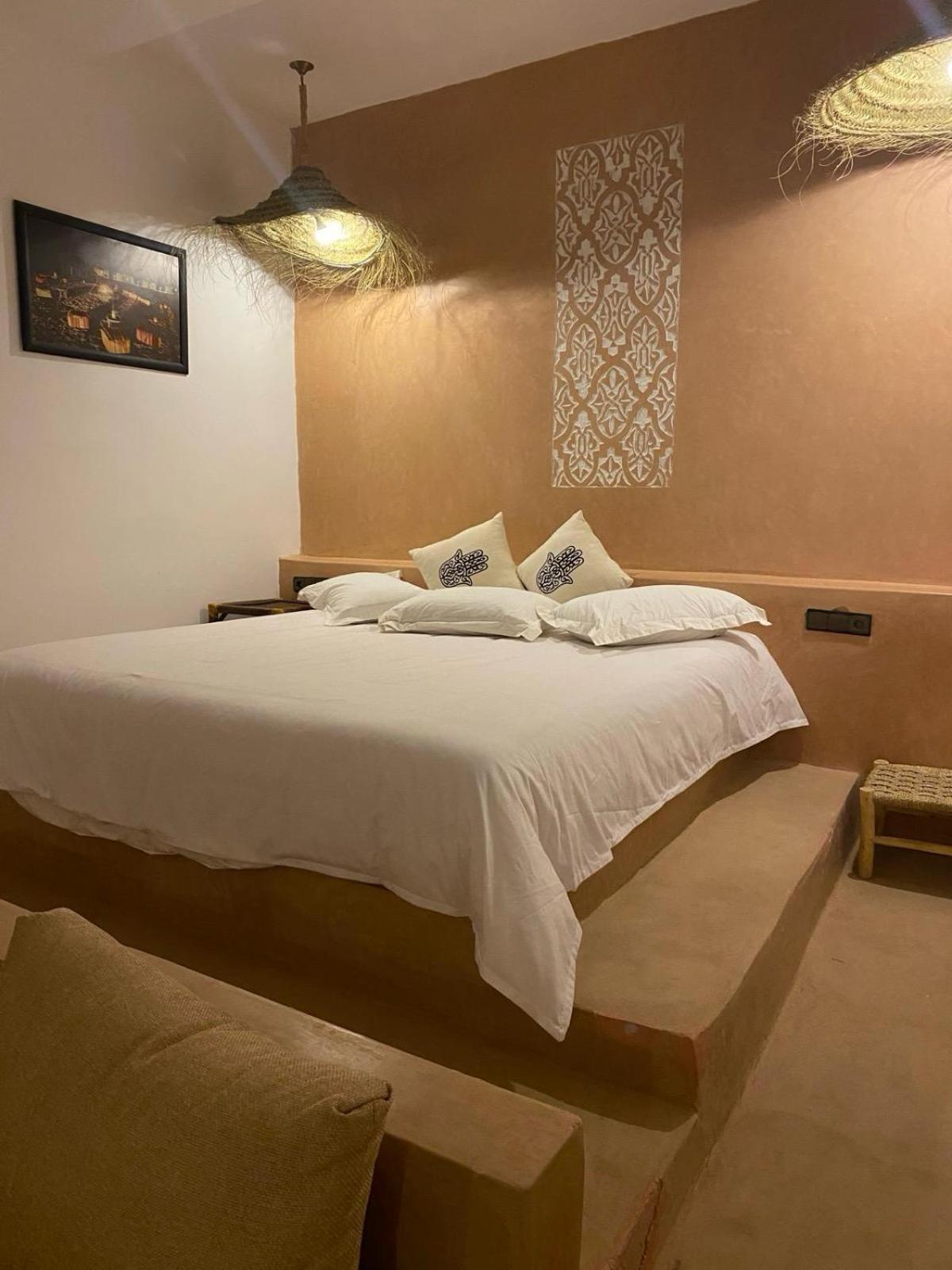 Hassilabied Riadsuerteloca Merzouga מראה חיצוני תמונה A guest room at the hotel
